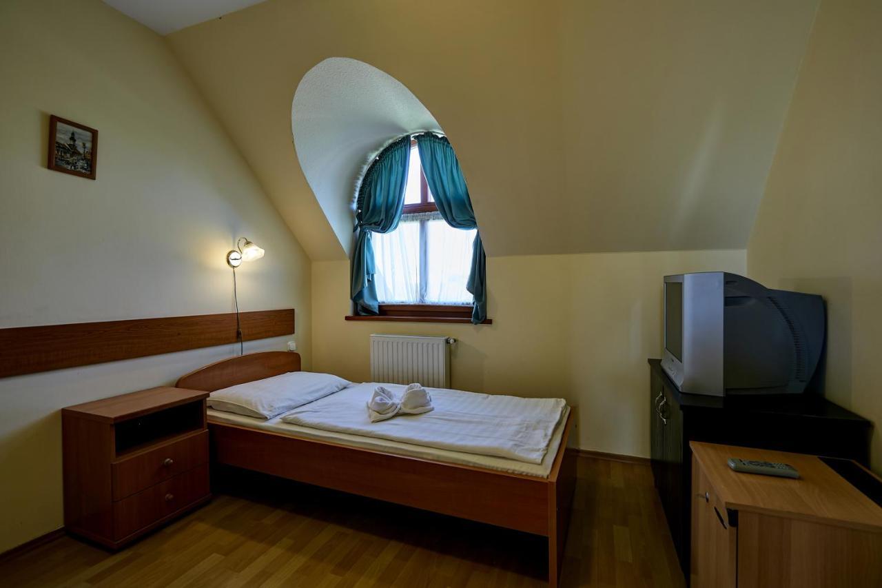 Bed and Breakfast Pihenokereszt Panzio à Sopron Extérieur photo